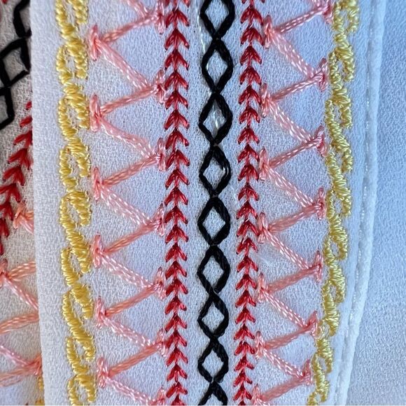 WHBM Boho White Sleeveless Top Blouse Embroidered Tassal Neckline - Picture 11 of 11